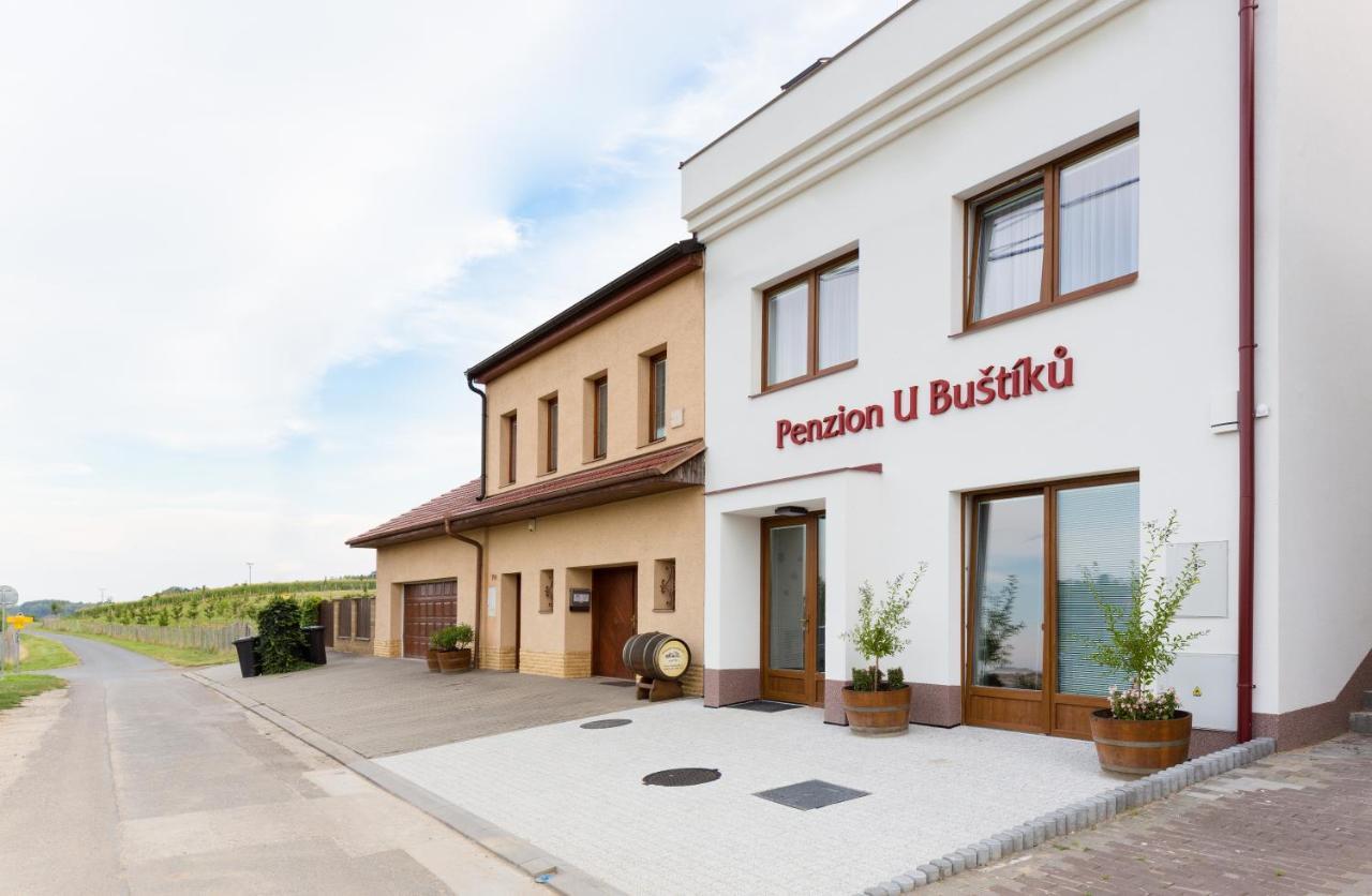 Penzion U Bustiku Sardice Buitenkant foto
