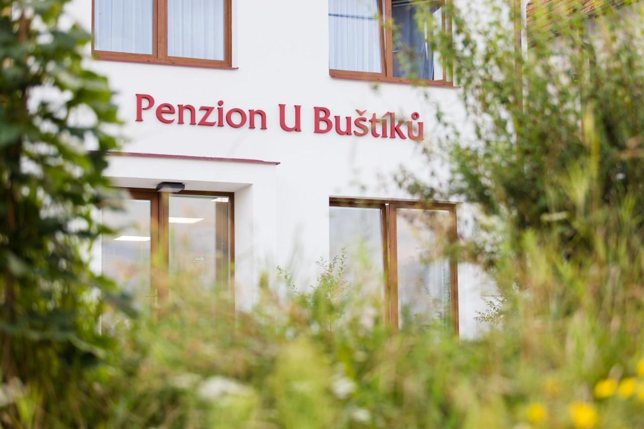 Penzion U Bustiku Sardice Buitenkant foto